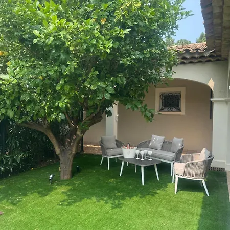 Azzurra فيلة سانت ماكسيم